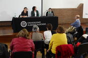 Symposium "Oral History zur Colonia Dignidad" an der Universidad Alberto Hurtado, Santiago, 24. Mai 2022, v.r.n.l.: Prof. Elizabeth Lira Kornfeld, Evelyn Hevia Jordán, Dorothee Wein