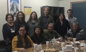 Treffen mit Angehörigen von Verschwundenen, der Agrupación de Familiares de Detenidos-Desaparecidos und der Agrupación de Ex-Presos Políticos en Colonia Dignidad in Talca